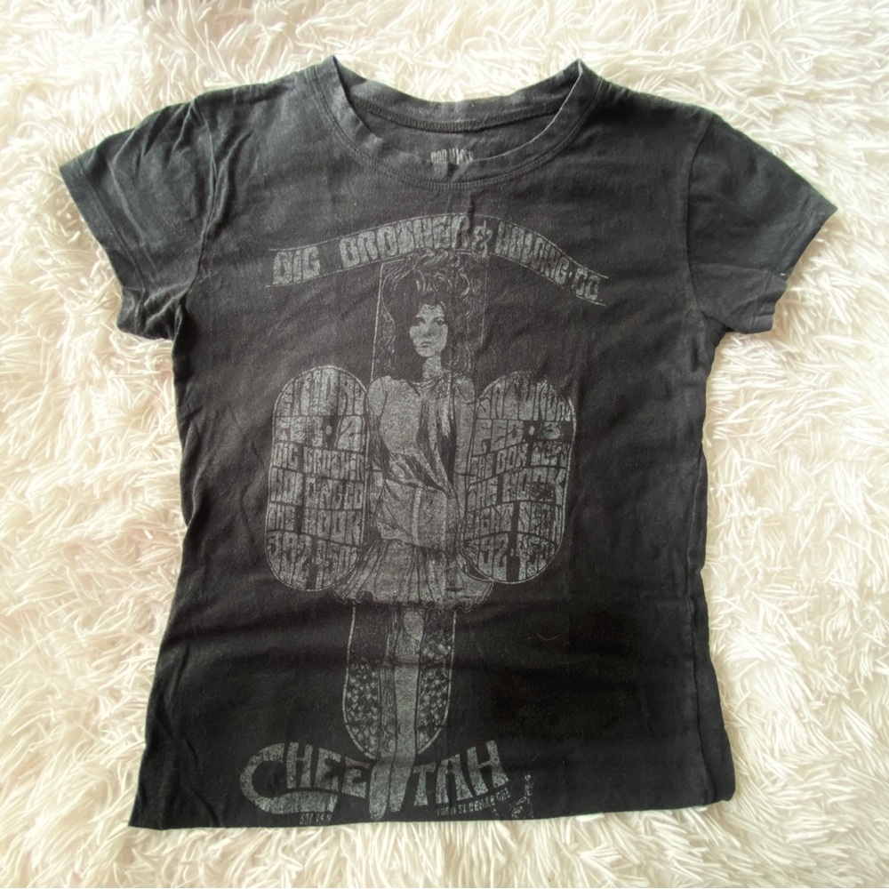 Big brother and holding band tee.